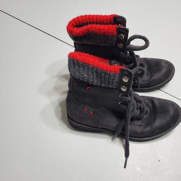 Mad Love Love Womens Size 5.5 Lace up boots with red trim - Picture 13 of 13